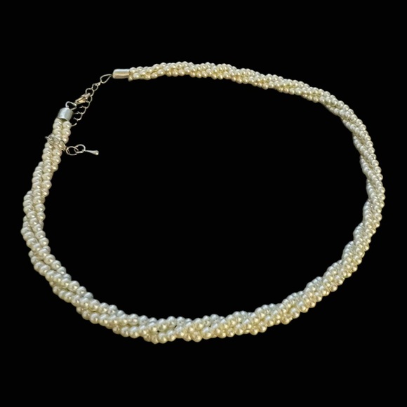 ✨Beautiful Twisted Pearls Necklace Adjustable - Picture 1 of 2